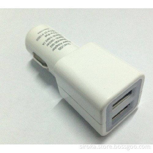 The Latest fashionable black 5V 2.1A USB Car Charger in Car